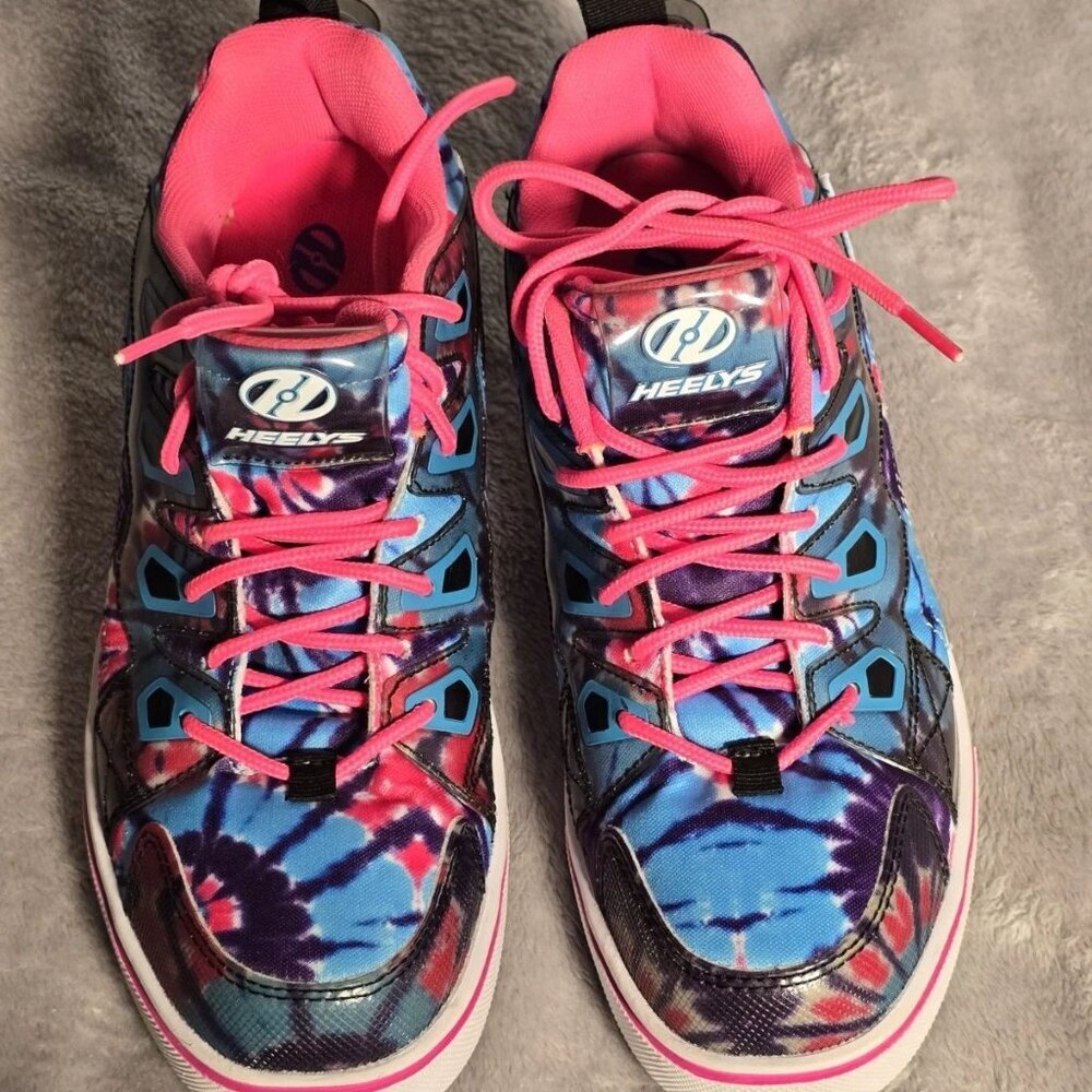 Heelys Tracer Tie Dye Pink Blue Roller Shoes Women’s 7‎ Wheels Included